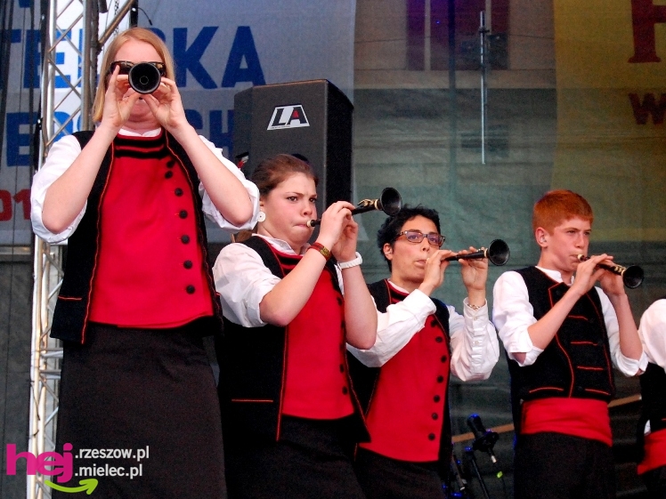 Barwny i długo koncert zakończył europejskie spotkanie w Mielcu - część II