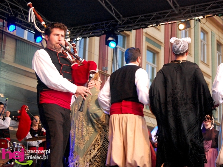 Barwny i długo koncert zakończył europejskie spotkanie w Mielcu - część II