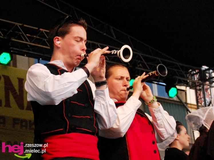 Barwny i długo koncert zakończył europejskie spotkanie w Mielcu - część II