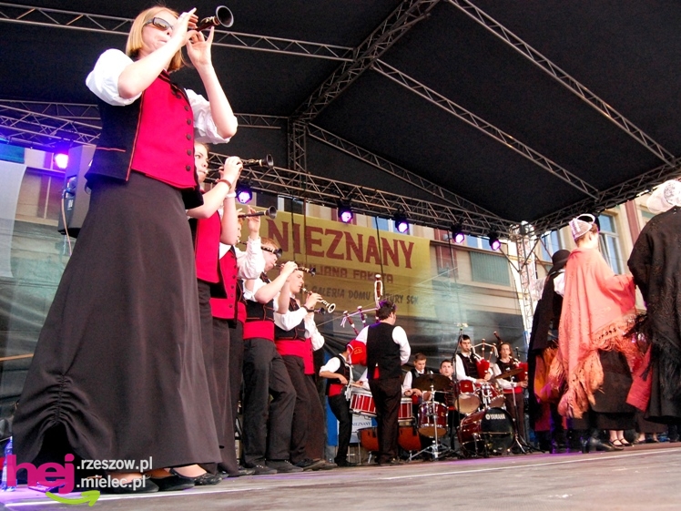 Barwny i długo koncert zakończył europejskie spotkanie w Mielcu - część II