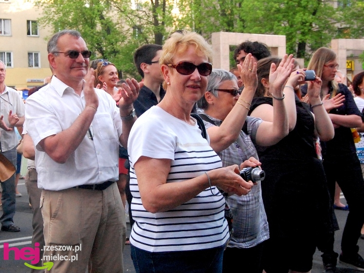 Barwny i długo koncert zakończył europejskie spotkanie w Mielcu - część II