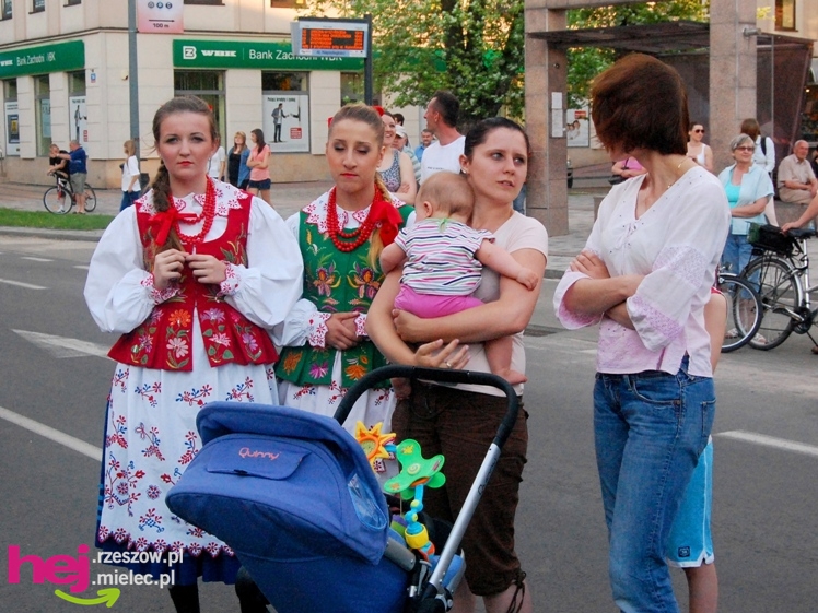 Barwny i długo koncert zakończył europejskie spotkanie w Mielcu - część II