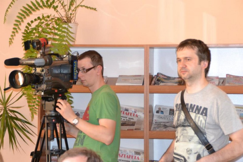 Poeci na wyjeździe. Z ?Artefaktami? w Stalowej Woli