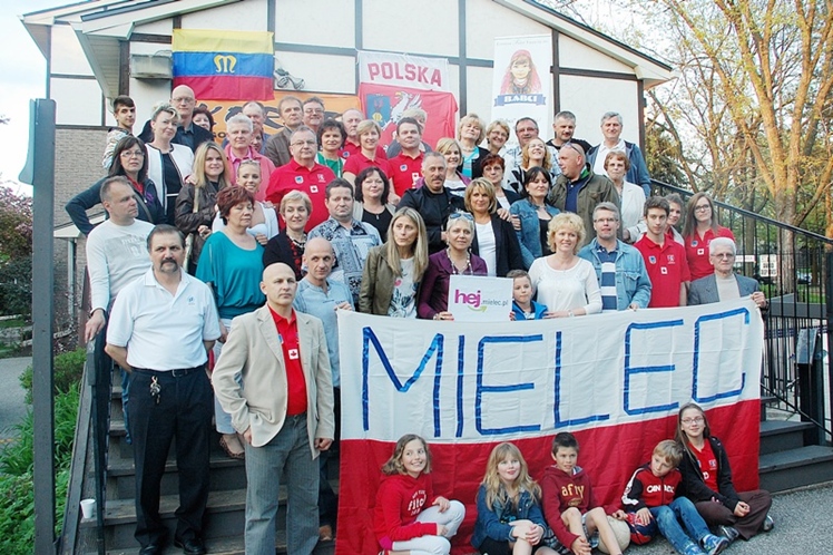 Mielczanie z Kanady na tradycyjnym spotkaniu. Przy okazji pomogli w akcji gaśniczej