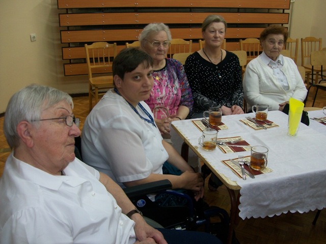 Wspólne ?śpiewanie - biesiadowanie? w Klubie Seniora  Wrzos