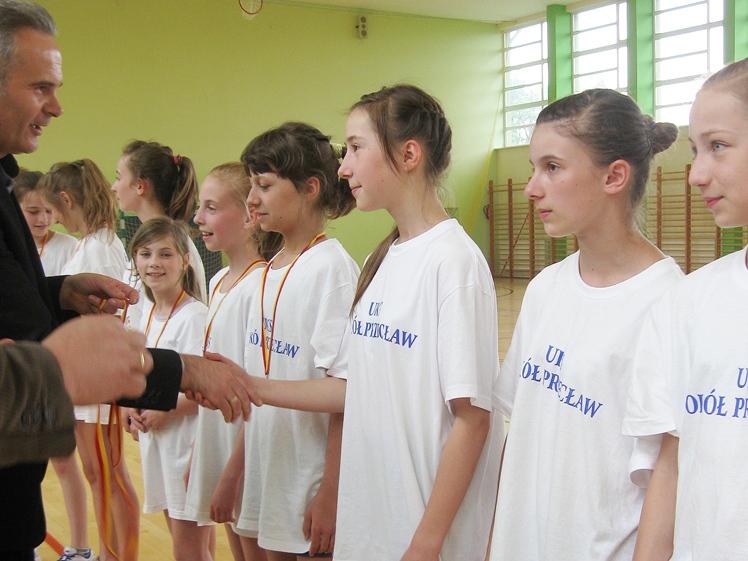 Młode piłkarki ręczne z Przecława zdobyły Mistrzostwo Podkarpacia!