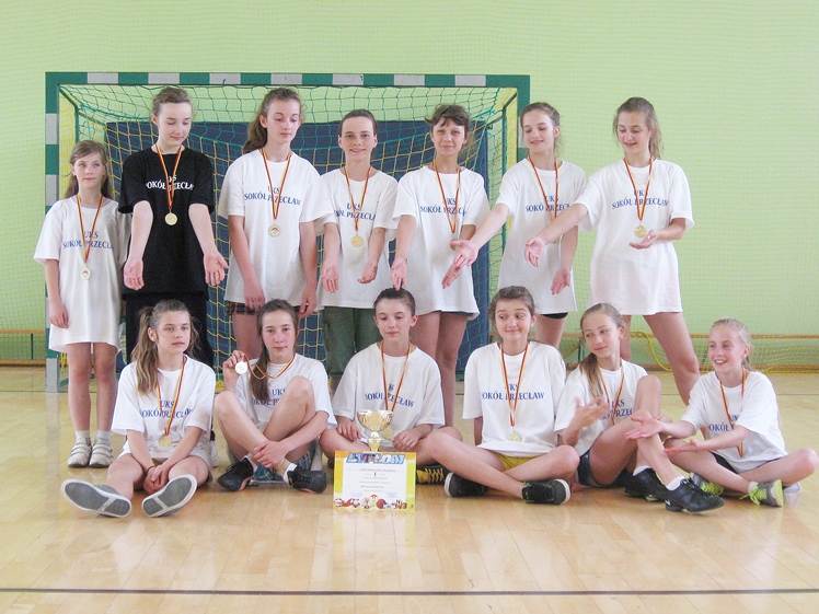 Młode piłkarki ręczne z Przecława zdobyły Mistrzostwo Podkarpacia!