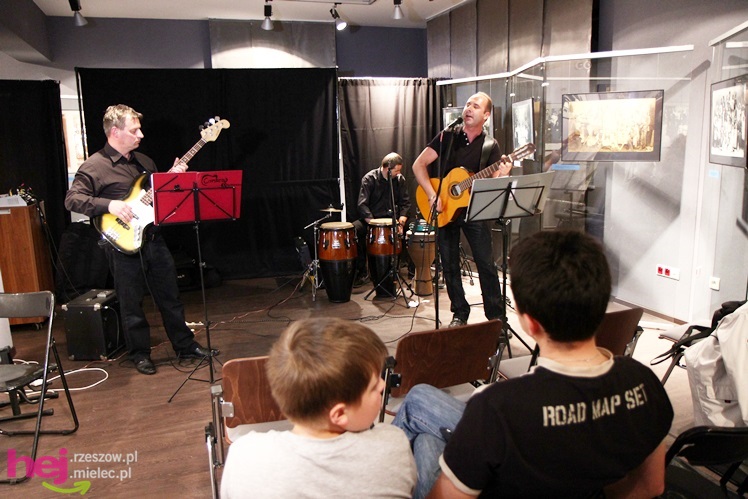 Teatr po całości, czyli Noc Muzeów 2013 w Jadernówce - część II