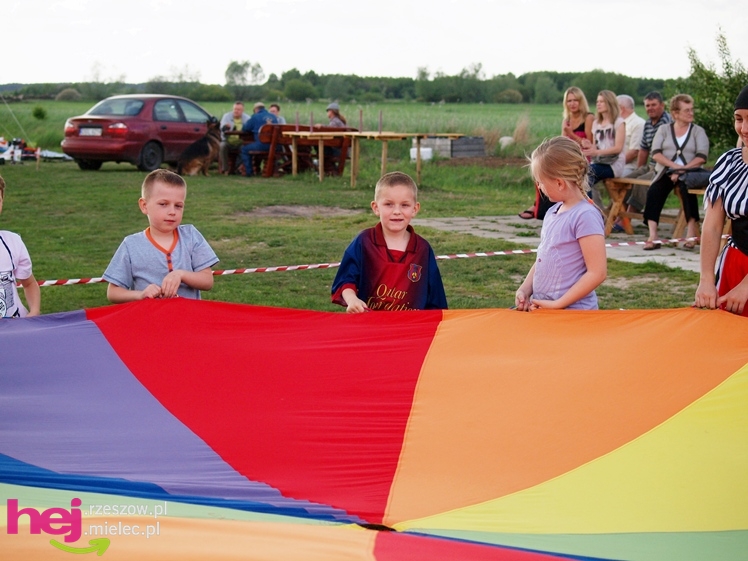 Familiada na lądowisku. Trwają Majowe Dni Tuszowa Narodowego