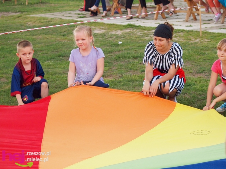 Familiada na lądowisku. Trwają Majowe Dni Tuszowa Narodowego