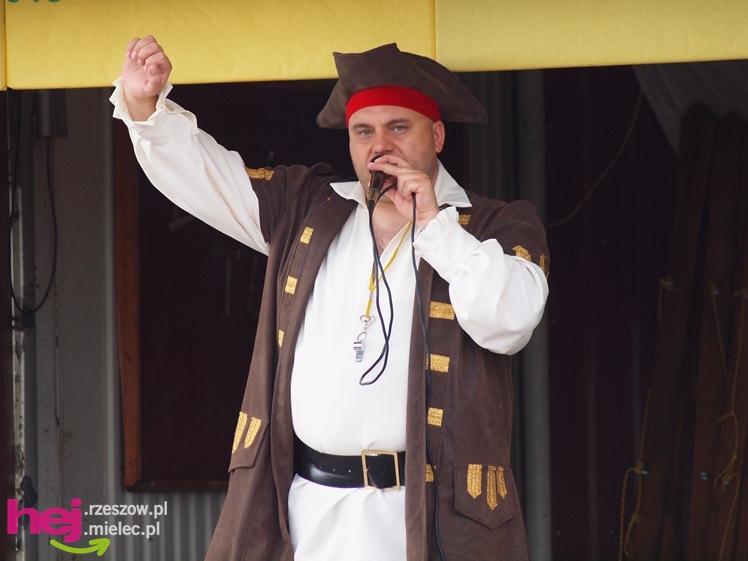 Familiada na lądowisku. Trwają Majowe Dni Tuszowa Narodowego