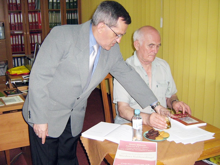 Kulikowski w dwóch odsłonach. Autor 18 zbiorów poezji spotkał się z czytelnikami