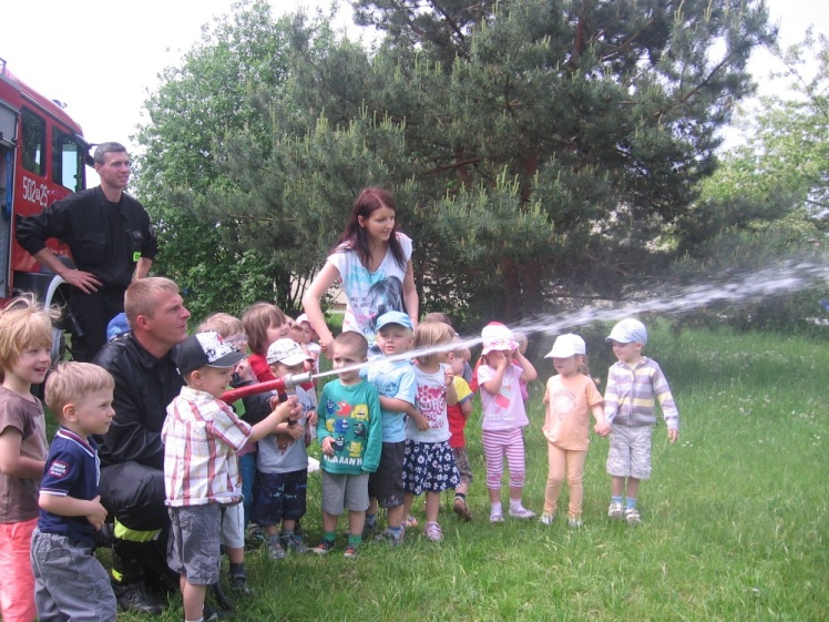 Strażacy w Przedszkolu ?Szczęśliwe Dziecko?