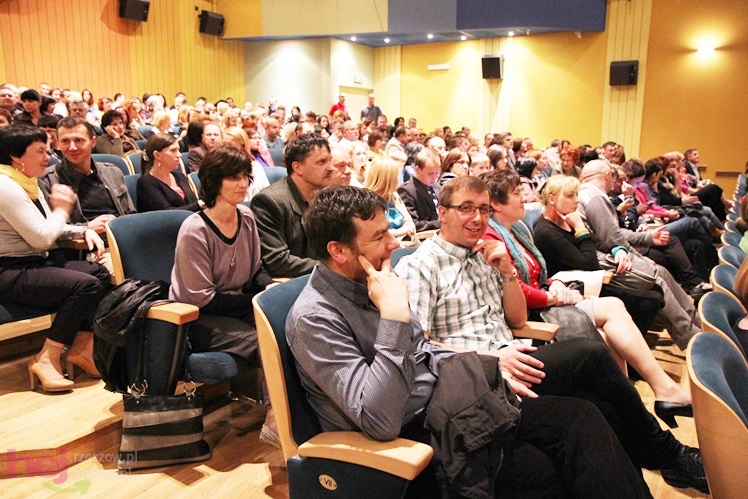 Poetycka rozmowa ze słuchaczami. Koncert Starego Dobrego Małżeństwa