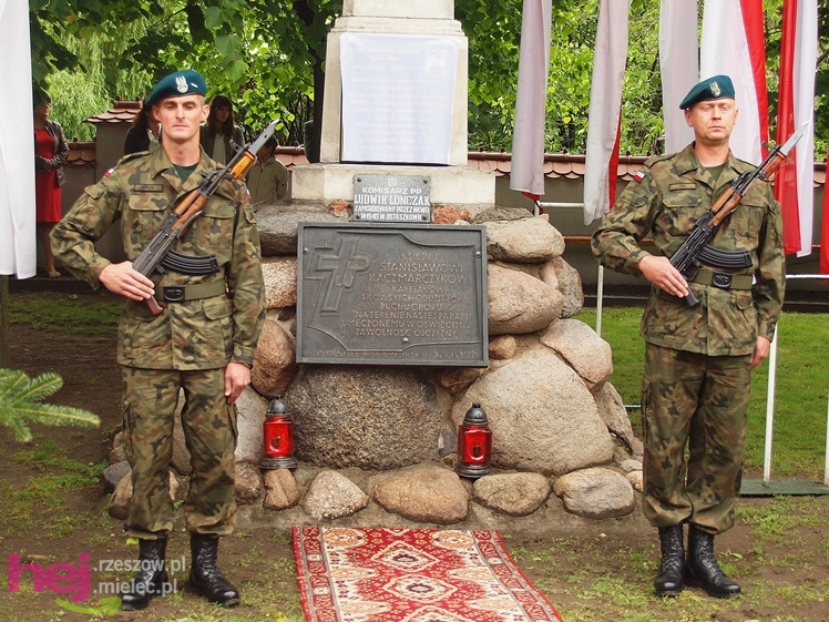 Uroczystość poświęcenia tablicy upamiętniającej osobę ppor. Józefa Burego w Zgórsku - część I