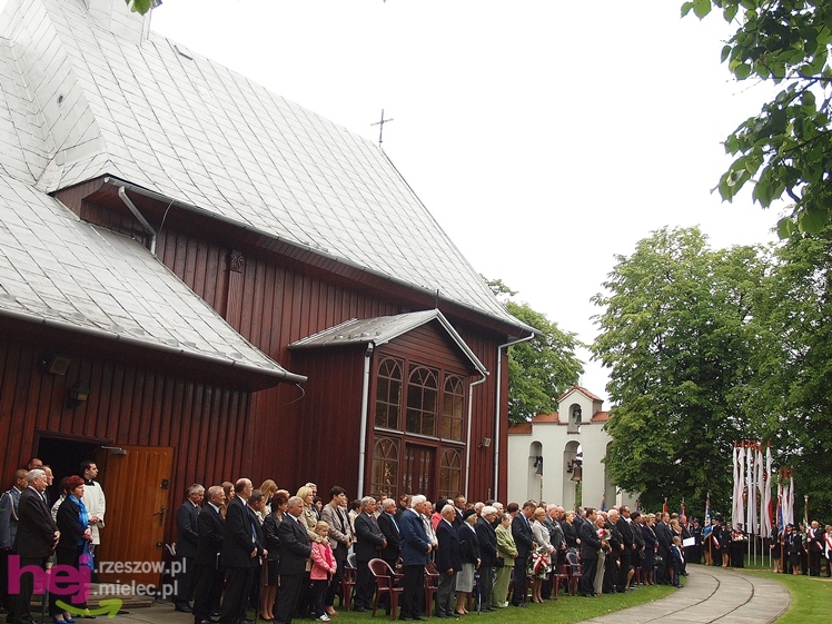 Uroczystość poświęcenia tablicy upamiętniającej osobę ppor. Józefa Burego w Zgórsku - część I