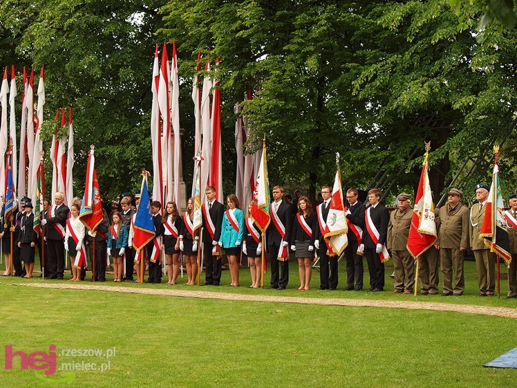 Uroczystość poświęcenia tablicy upamiętniającej osobę ppor. Józefa Burego w Zgórsku - część I