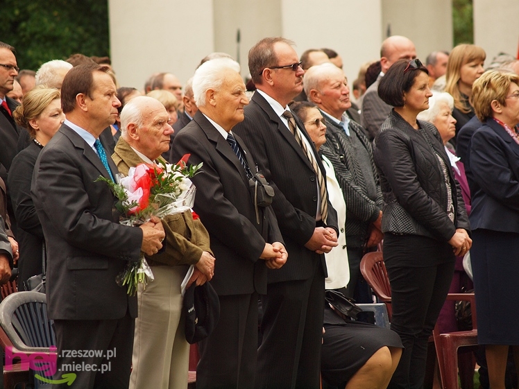 Uroczystość poświęcenia tablicy upamiętniającej osobę ppor. Józefa Burego w Zgórsku - część I