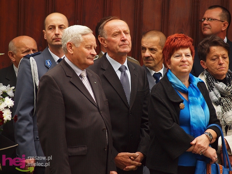 Uroczystość poświęcenia tablicy upamiętniającej osobę ppor. Józefa Burego w Zgórsku - część I