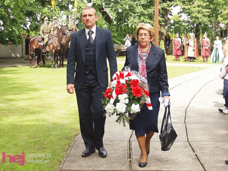 Uroczystość poświęcenia tablicy upamiętniającej osobę ppor. Józefa Burego w Zgórsku - część I