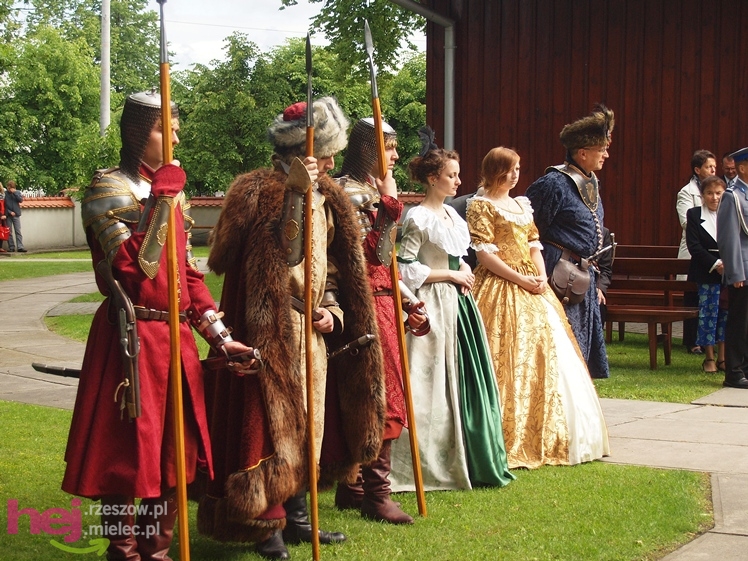 Uroczystość poświęcenia tablicy upamiętniającej osobę ppor. Józefa Burego w Zgórsku - część I