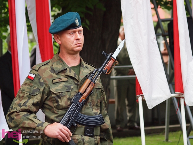 Uroczystość poświęcenia tablicy upamiętniającej osobę ppor. Józefa Burego w Zgórsku - część I