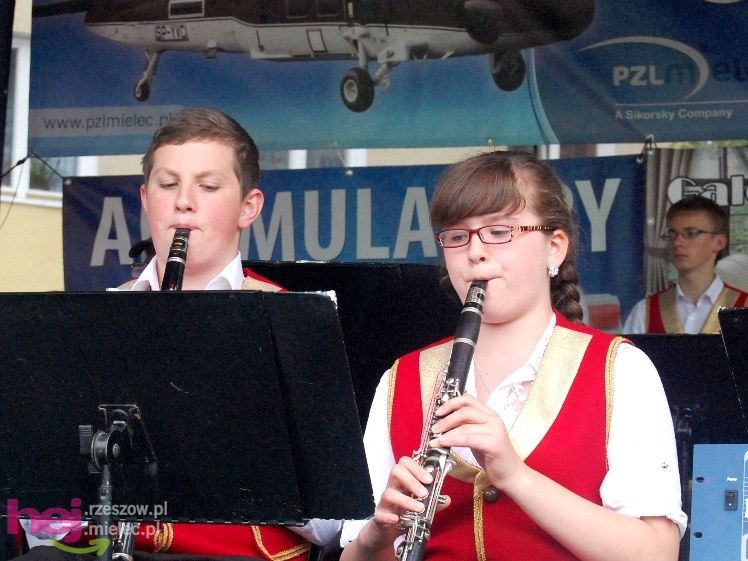 Powiatowy Festyn Rodzinny w Mielcu - część 1