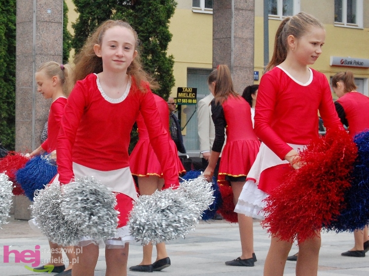 Powiatowy Festyn Rodzinny w Mielcu - część 1