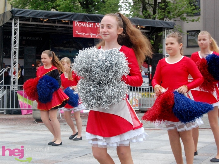 Powiatowy Festyn Rodzinny w Mielcu - część 1