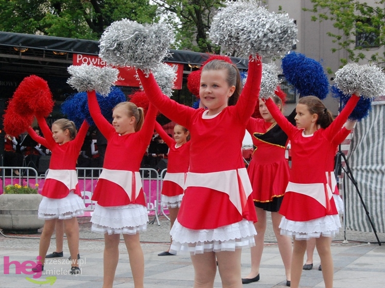 Powiatowy Festyn Rodzinny w Mielcu - część 1