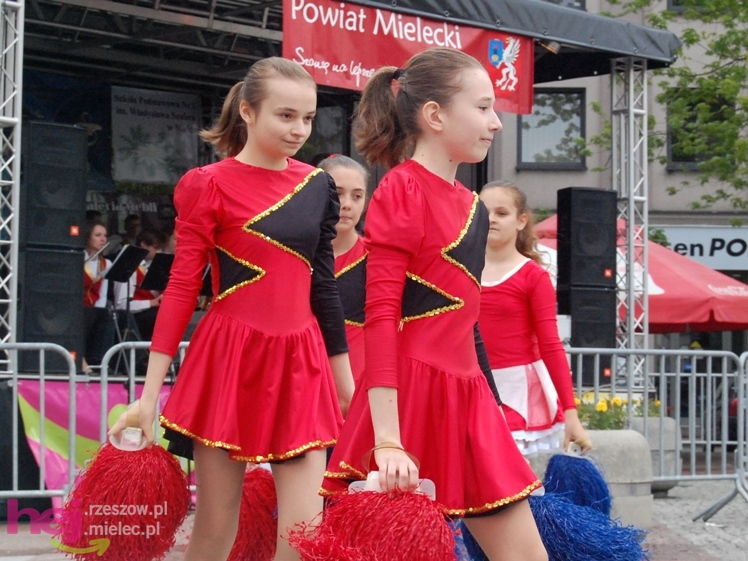 Powiatowy Festyn Rodzinny w Mielcu - część 1