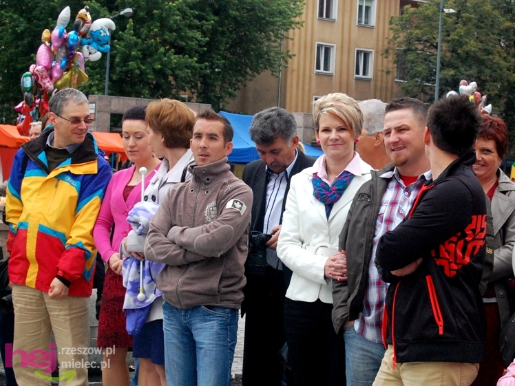 Powiatowy Festyn Rodzinny w Mielcu - część 1