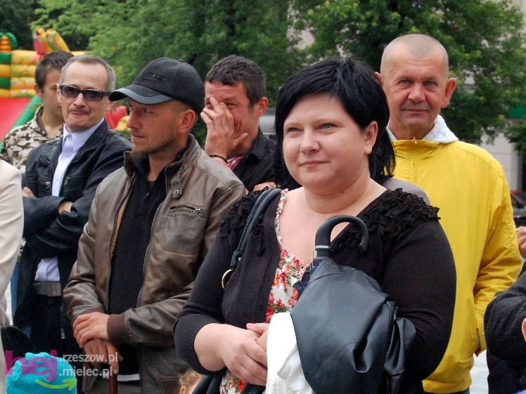 Powiatowy Festyn Rodzinny w Mielcu - część 1