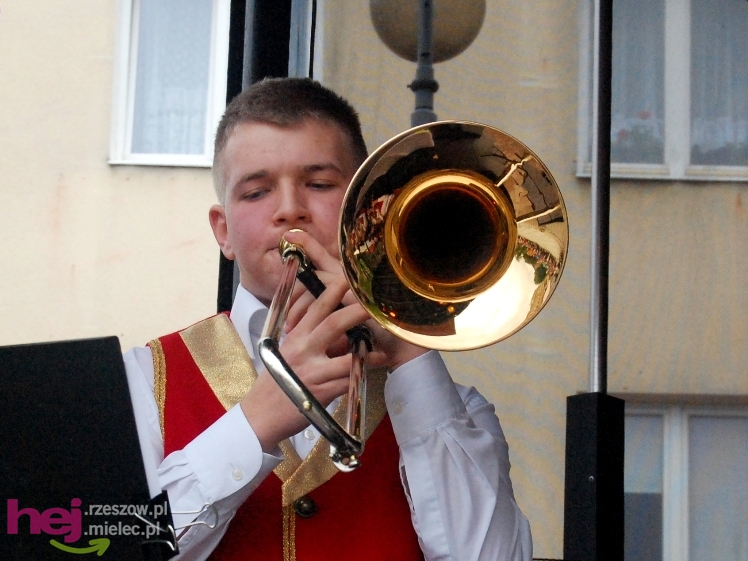 Powiatowy Festyn Rodzinny w Mielcu - część 1