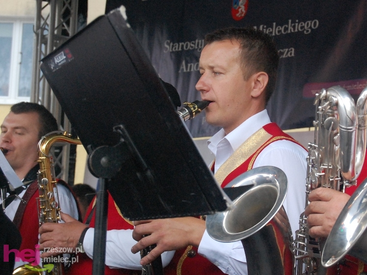 Powiatowy Festyn Rodzinny w Mielcu - część 1