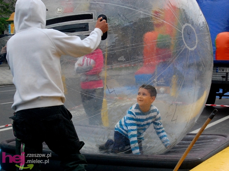 Powiatowy Festyn Rodzinny w Mielcu - część 1