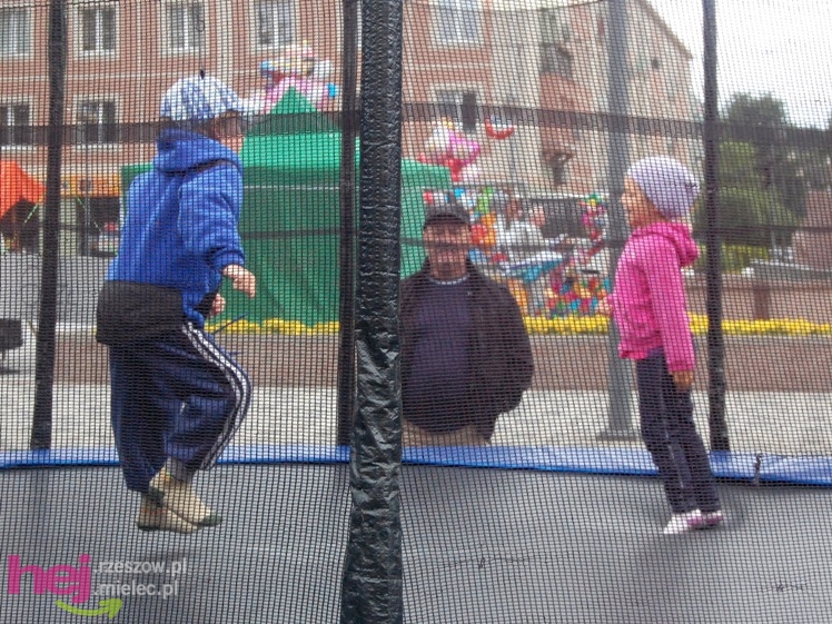 Powiatowy Festyn Rodzinny w Mielcu - część 1