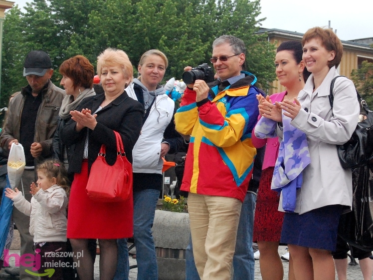 Powiatowy Festyn Rodzinny w Mielcu - część 1