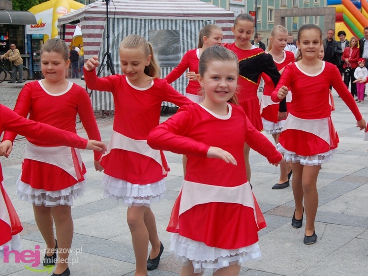 Powiatowy Festyn Rodzinny w Mielcu - część 1