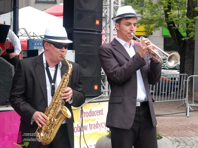 Powiatowy Festyn Rodzinny w Mielcu - część 1