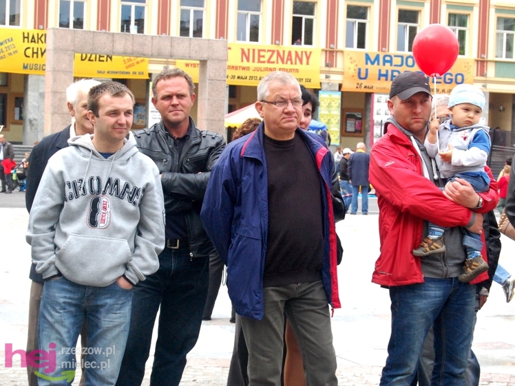 Powiatowy Festyn Rodzinny w Mielcu - część 1