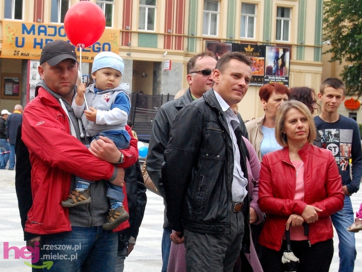 Powiatowy Festyn Rodzinny w Mielcu - część 1