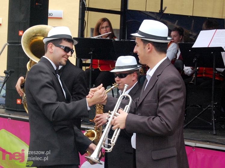 Powiatowy Festyn Rodzinny w Mielcu - część 1