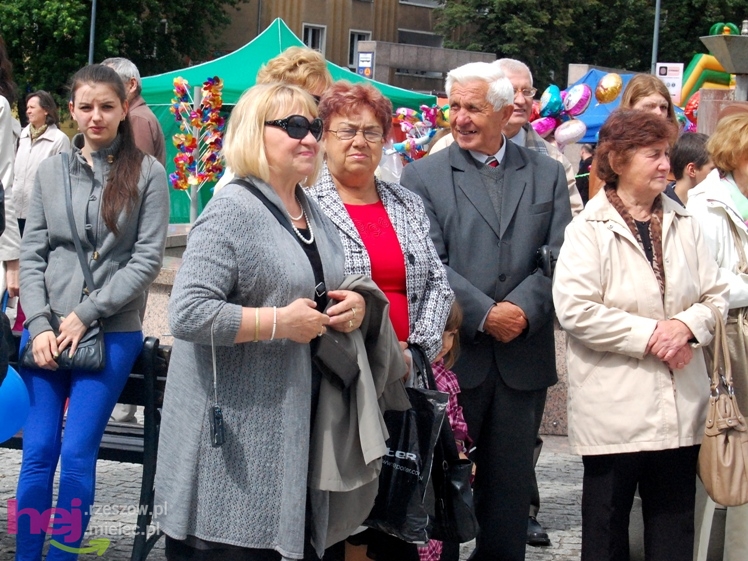 Powiatowy Festyn Rodzinny w Mielcu - część 1