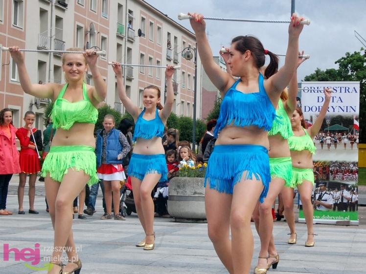 Powiatowy Festyn Rodzinny w Mielcu - część 1