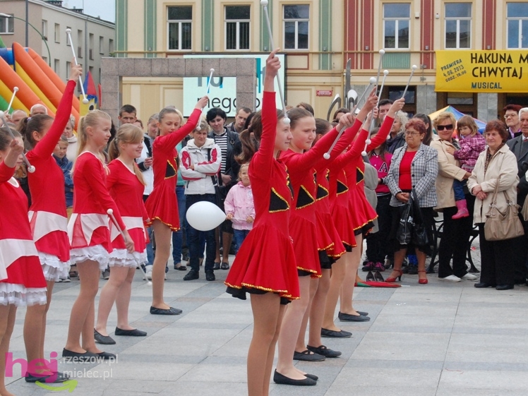 Powiatowy Festyn Rodzinny w Mielcu - część 1
