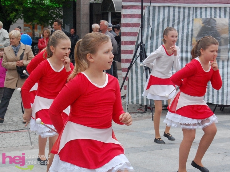 Powiatowy Festyn Rodzinny w Mielcu - część 1