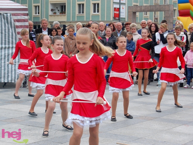 Powiatowy Festyn Rodzinny w Mielcu - część 1