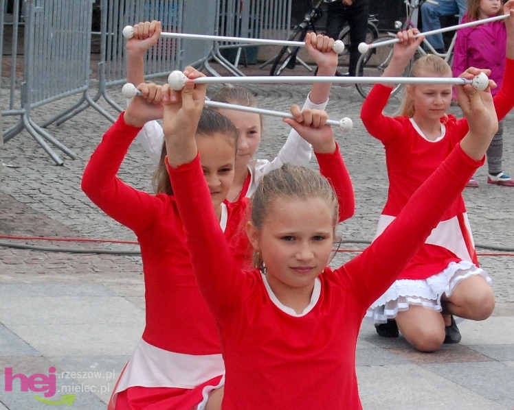 Powiatowy Festyn Rodzinny w Mielcu - część 1