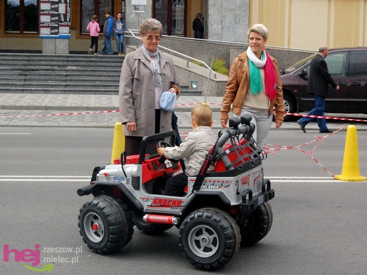 Powiatowy Festyn Rodzinny w Mielcu - część 1
